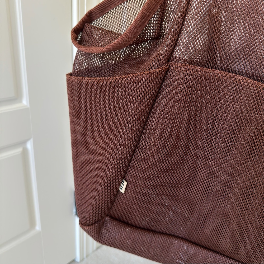 BEIS The Beach Tote in Maple Brown - Picture 5 of 8